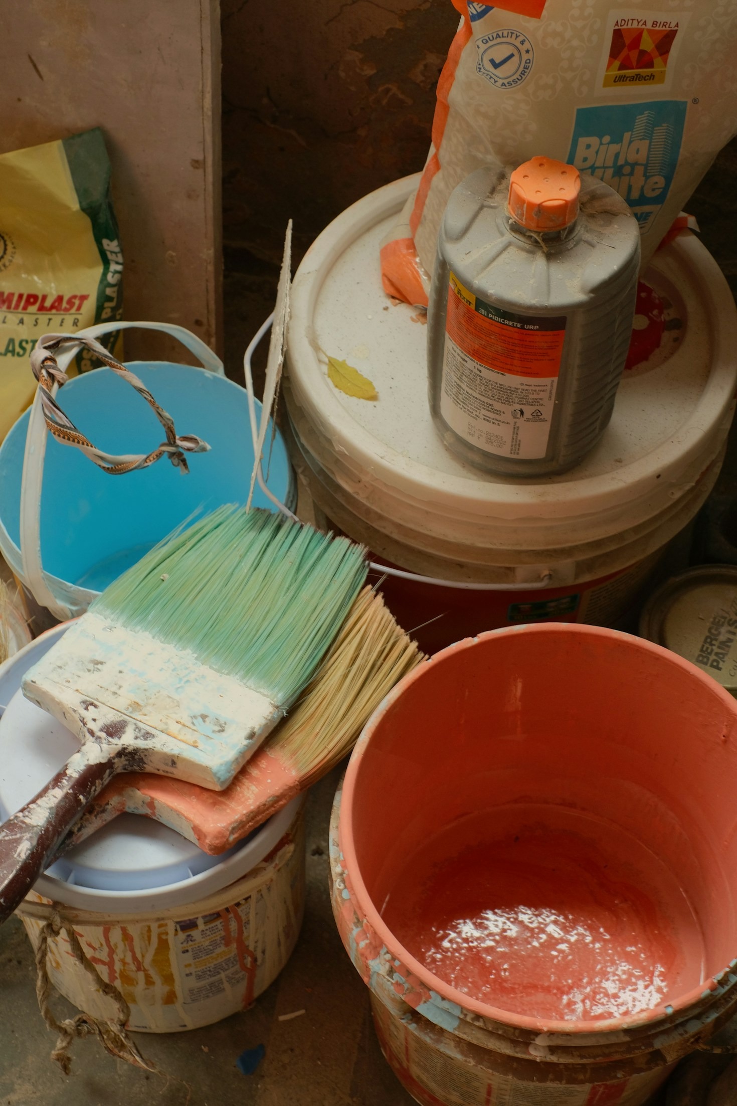 5 Reasons to Hire Professional House Painters